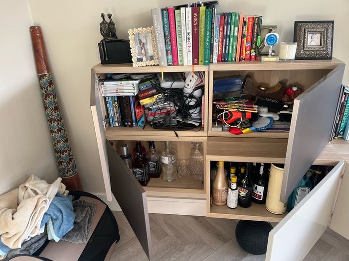 Feature wall / tv / storage units