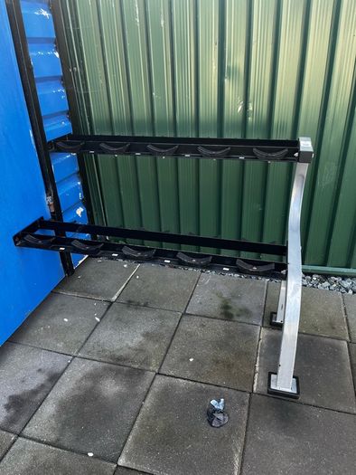 Wall mountable dumbbell rack