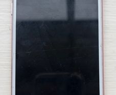 Job lot of 12 phones, 6 phone cases and 6 loose parts