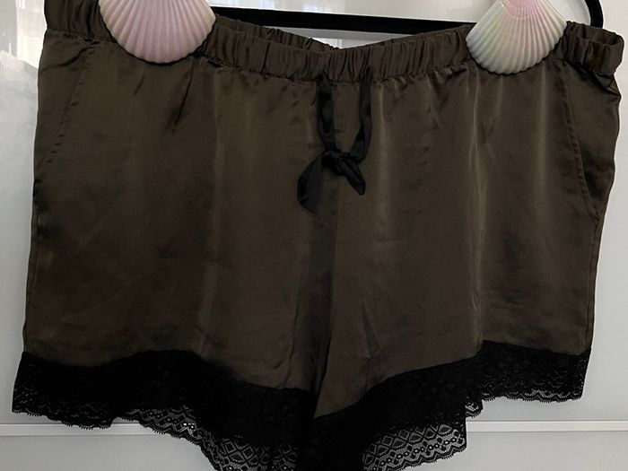Bundle of Pyjama Shorts Size XL