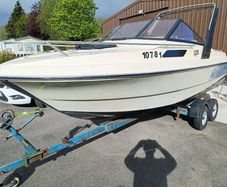 Speed boat and trailer for sale