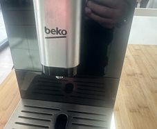 Beko Bean to Cup Coffee Machine CEG3190B | Black Design |19 Bar Pressure-Stainless Steel| Includes One Touch LCD Control, Pre-brewing System & Removable Water Tank