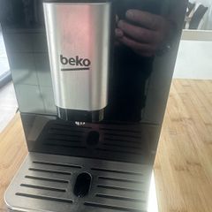 Beko Bean to Cup Coffee Machine CEG3190B | Black Design |19 Bar Pressure-Stainless Steel| Includes One Touch LCD Control, Pre-brewing System & Removable Water Tank