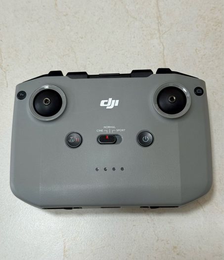 DJI Mini 2 Fly More Combo Like New Hardly Used