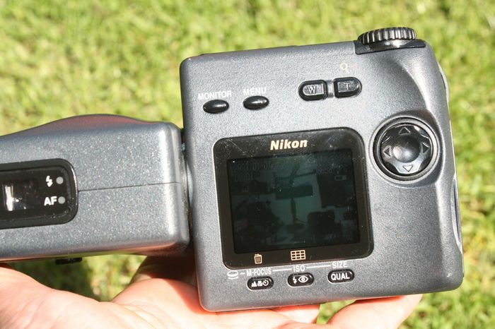 Nikon Coolpix 990/E990 3.2MP Digital Compact Camera Tested