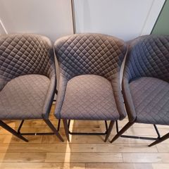 breakfast bar stools/high chairs