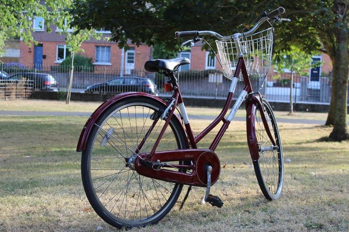 Ladies Bike Classic City Bike Small Frame 26 inch wheels