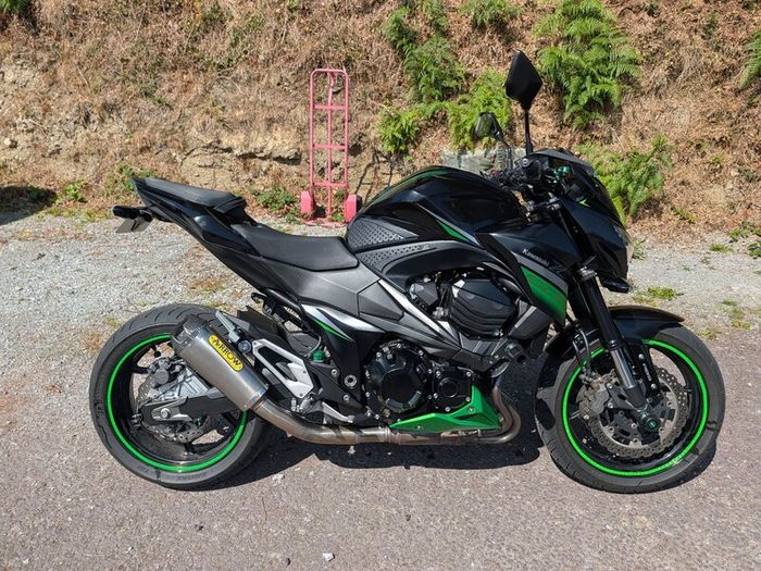 Kawasaki ZR800 2016