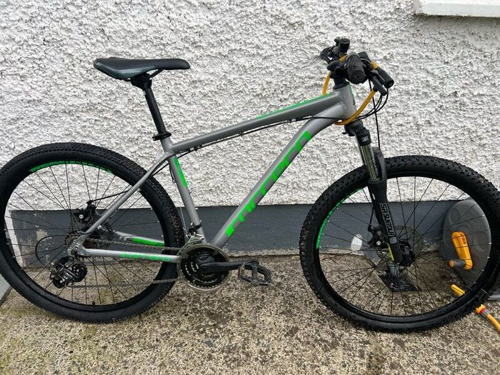ScholarsHotel1 Jobs: Carrera Hellcat Moutain Bike