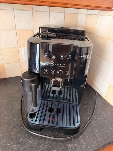 DeLonghi Magnifica Start Coffee Machine
