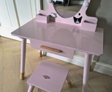 Girls Vanity Table and Stool