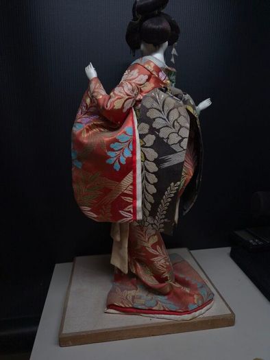 Vintage Japanese Geisha Doll in Silk Kimono 45cm