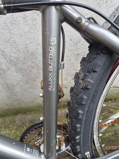 Giant yukon alloy mountain bike light weight