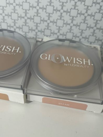 Huda beauty GloWish luminous pressed powders brand new