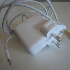 USB-C Power Adapter Apple