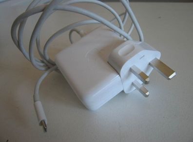 USB-C Power Adapter Apple