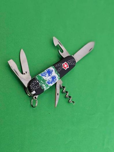 Vibtage Rare Collectable Discontinued Victorinox Mountain Bike Model without the kit 91mm Swiss Army Knife 1990s