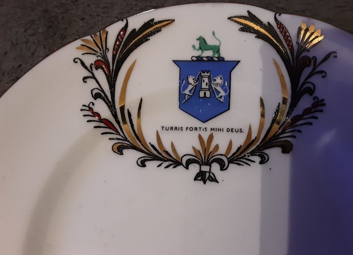 two royal tara plates