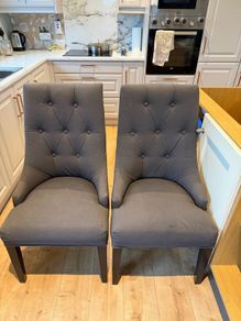 2 dining chairs