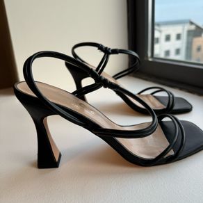 OFFICE strappy knot heeled sandals size 5/38