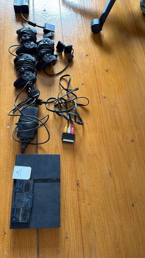playstation console/ memory cards/ controllers