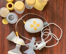 Breastfeeding pump | Medela single
