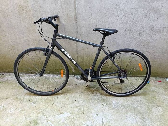 Trek hybrid bicycle size M 20 inch