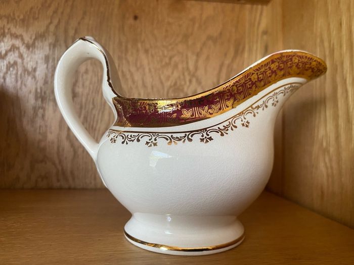 Arklow pottery jug