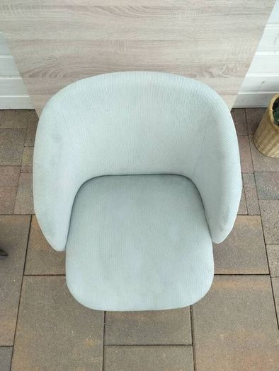 Velvet chair