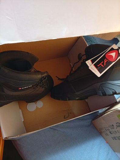 Fishing New boot foot waders.