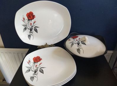 Gorgeous Vintage MCM Part Dinner Service by Midwinter Stylecraft, "Fashion" Shape, "Carmen" Pattern, Circa 1961, Designed by John Russell