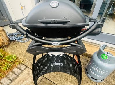 Weber Gas BBQ + Stand For Sale