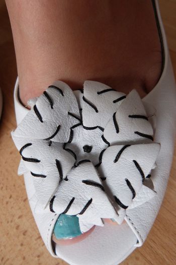 White leather shoes, fully leather UK6