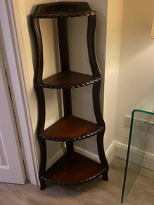 Corner Shelf unit