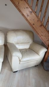 2 leather arm chairs