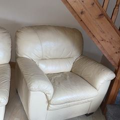 2 leather arm chairs