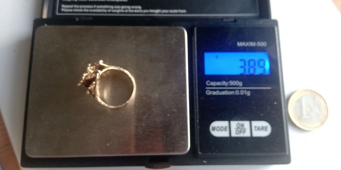 9ct gold sapphire ring size M
