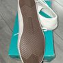 New Converse sz 4 Image 3