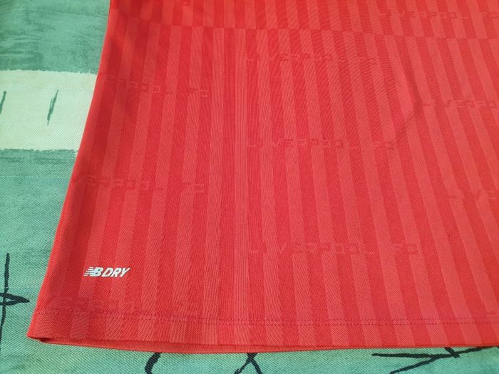 Liverpool Football Club Home Jersey 2015 to 2016 Childrens Extra Large New Balance YXL