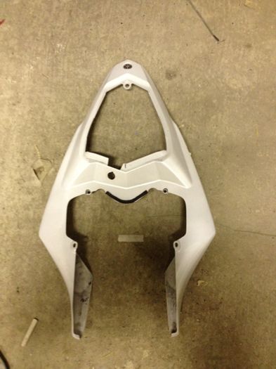 R1 09 - 12 rear fairing rn22 tail 