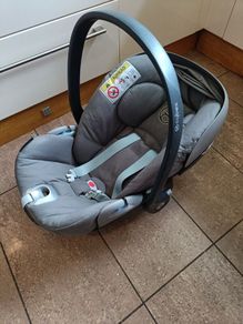 Car seat and swivel base cybex