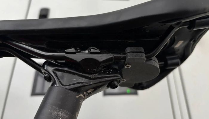 Under-saddle AirTag holder for bicycle