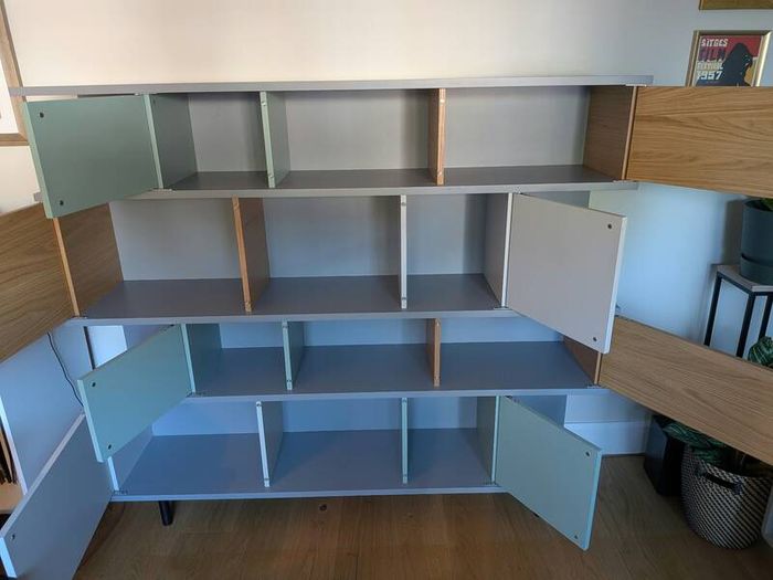 Shelving unit and Bookcase