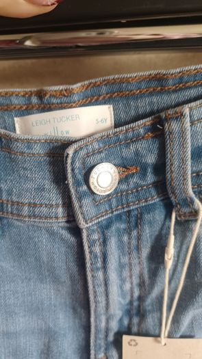 Girls jeans Leigh Tucker age 5-6 BNWT