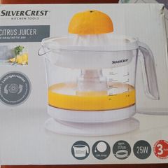 SilverCrest electric citrus juicer in excellent condition.