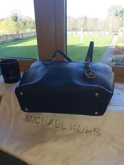 Michael Kors hand bag