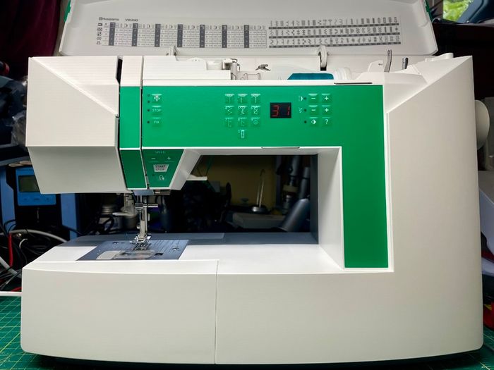 Huskvarna Viking Jade 20 Sewing Machine - As new - Serviced - Premium machine