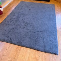 grey rug