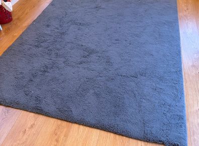 grey rug