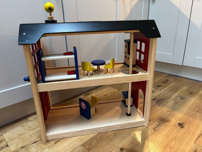 Pintoy Wooden Firestation